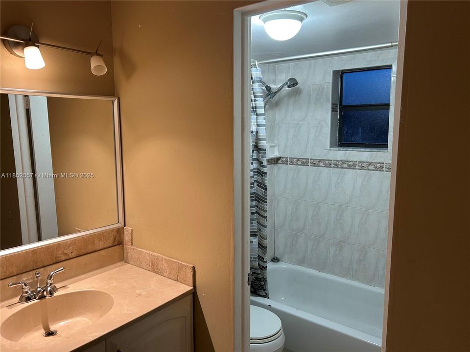 Activo con contrato: $139,900 (1 camas, 1 baños, 800 Pies cuadrados)