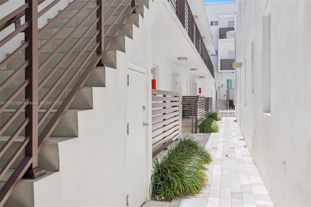 На продажу: $410,000 (1 спален, 1 ванн, 651 Квадратных фут)