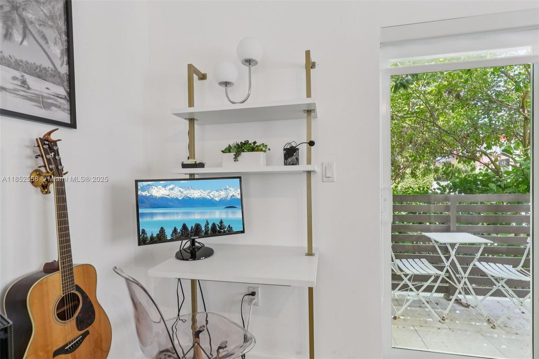 На продажу: $410,000 (1 спален, 1 ванн, 651 Квадратных фут)