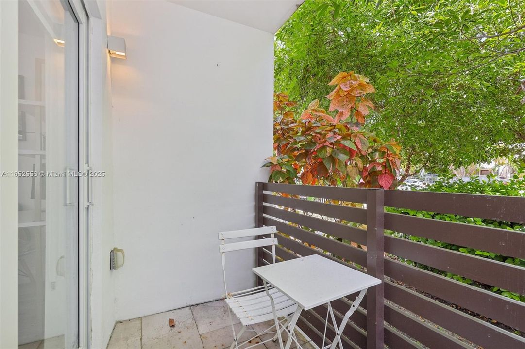 На продажу: $410,000 (1 спален, 1 ванн, 651 Квадратных фут)