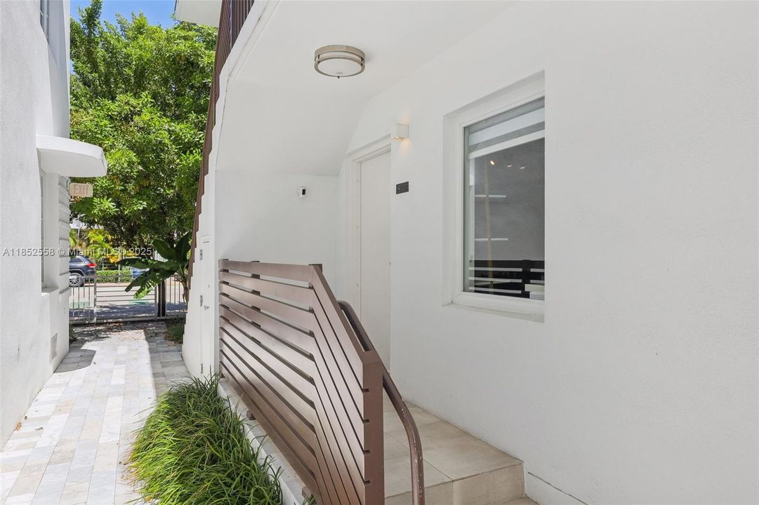 На продажу: $410,000 (1 спален, 1 ванн, 651 Квадратных фут)