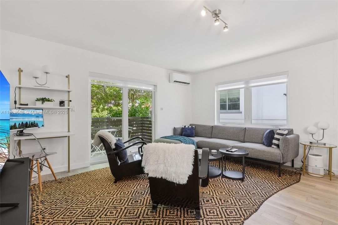 На продажу: $410,000 (1 спален, 1 ванн, 651 Квадратных фут)