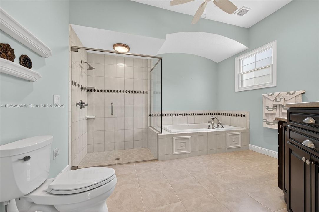 На продажу: $1,299,000 (4 спален, 3 ванн, 3507 Квадратных фут)