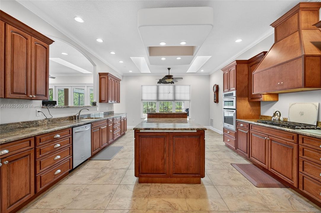 На продажу: $1,299,000 (4 спален, 3 ванн, 3507 Квадратных фут)