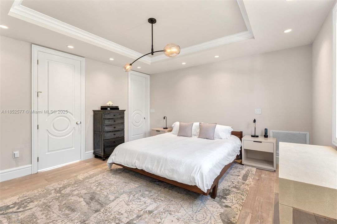 待售: $5,950,000 (5 贝兹, 4 浴室, 4352 平方英尺)