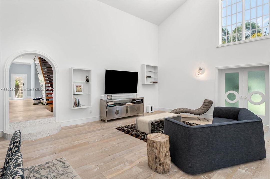 待售: $5,950,000 (5 贝兹, 4 浴室, 4352 平方英尺)