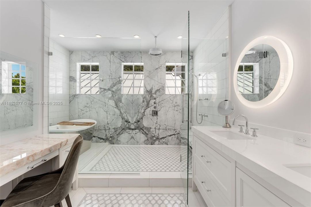 待售: $5,950,000 (5 贝兹, 4 浴室, 4352 平方英尺)