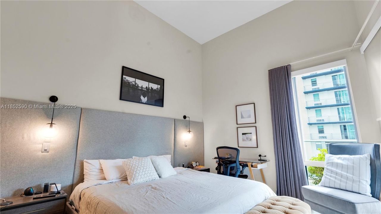 Recently Sold: $1,030,000 (3 beds, 3 baths, 1638 Square Feet)