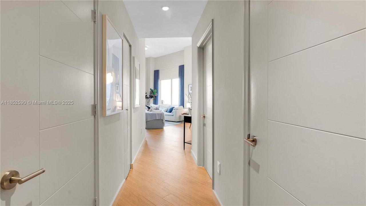 Recently Sold: $1,030,000 (3 beds, 3 baths, 1638 Square Feet)