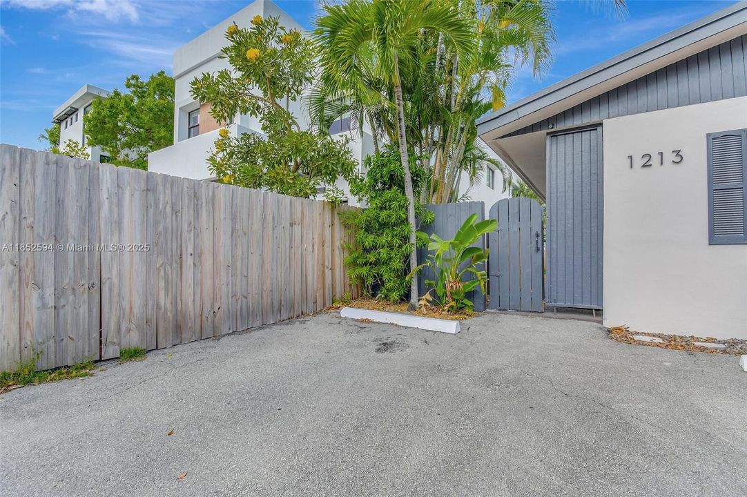 Недавно продано: $1,349,000 (0 спален, 0 ванн, 2809 Квадратных фут)