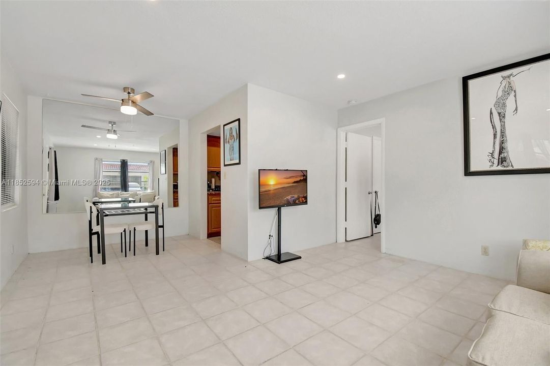 Недавно продано: $1,349,000 (0 спален, 0 ванн, 2809 Квадратных фут)