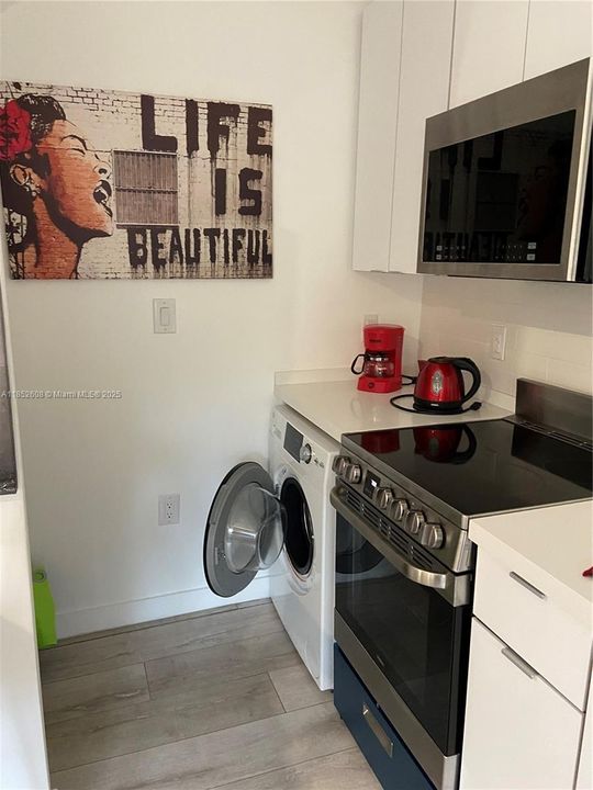 Recently Sold: $345,000 (1 beds, 1 baths, 528 Square Feet)