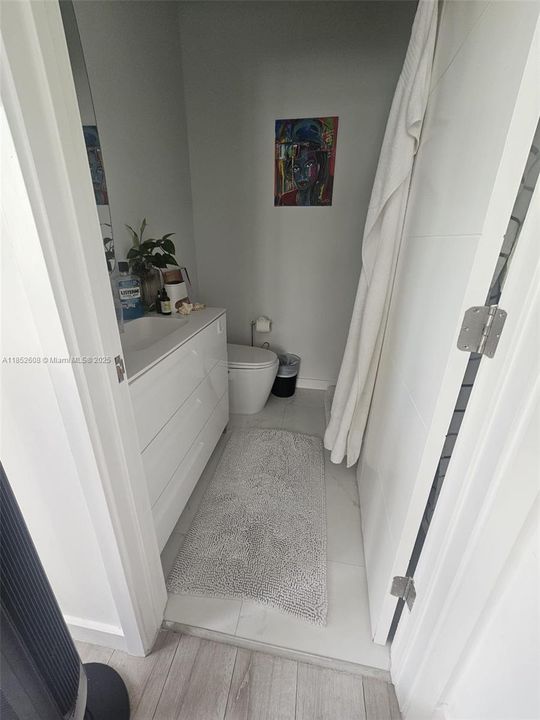 Recently Sold: $345,000 (1 beds, 1 baths, 528 Square Feet)