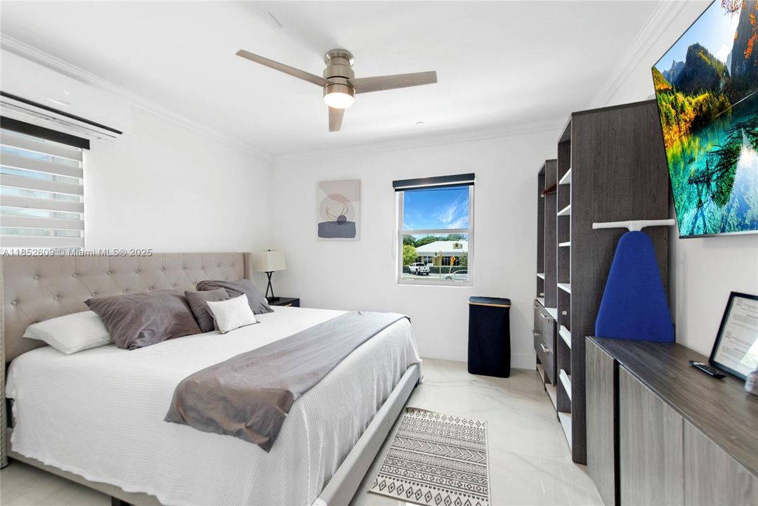 В аренду: $25,000 (11 спален, 11 ванн, 8774 Квадратных фут)