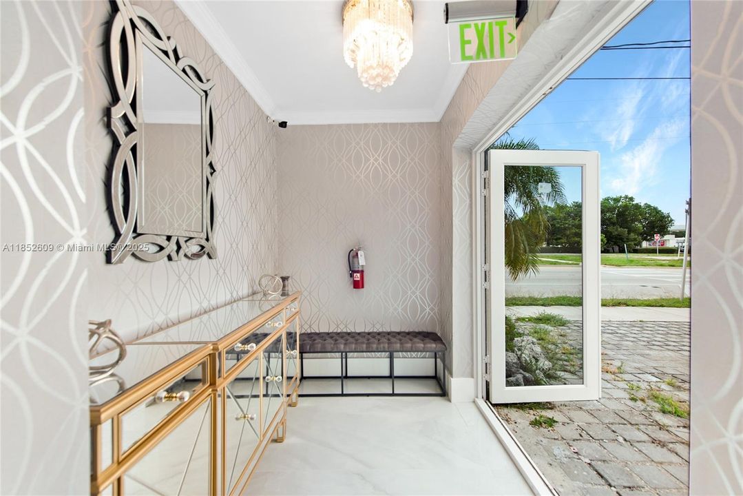 В аренду: $25,000 (11 спален, 11 ванн, 8774 Квадратных фут)