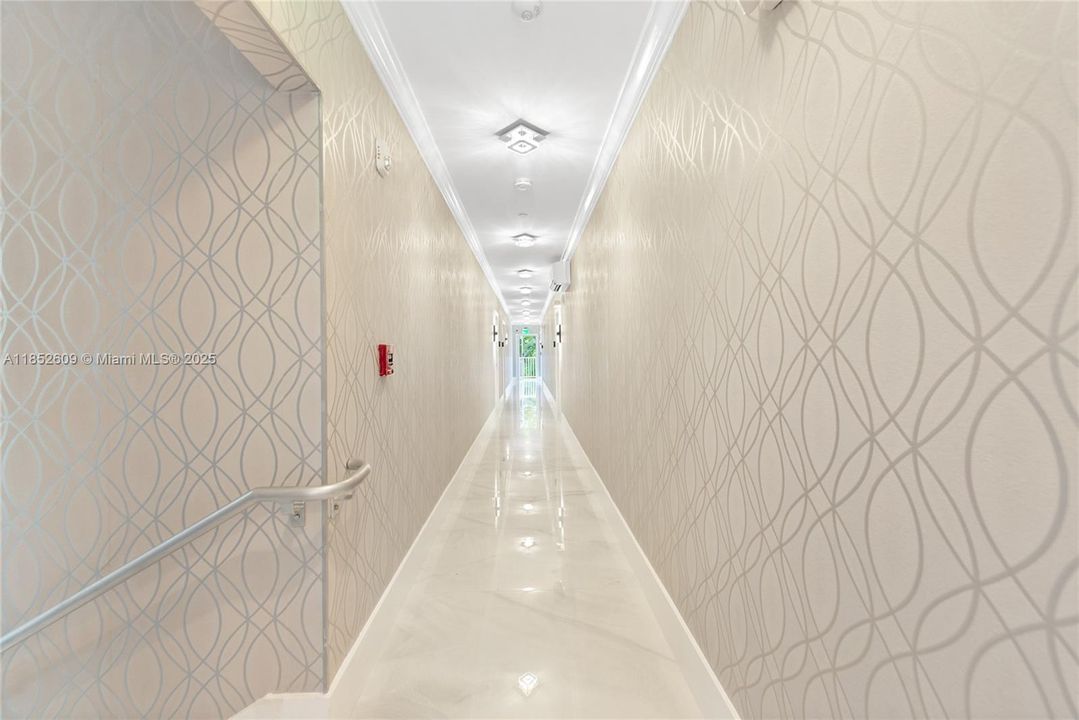 В аренду: $25,000 (11 спален, 11 ванн, 8774 Квадратных фут)