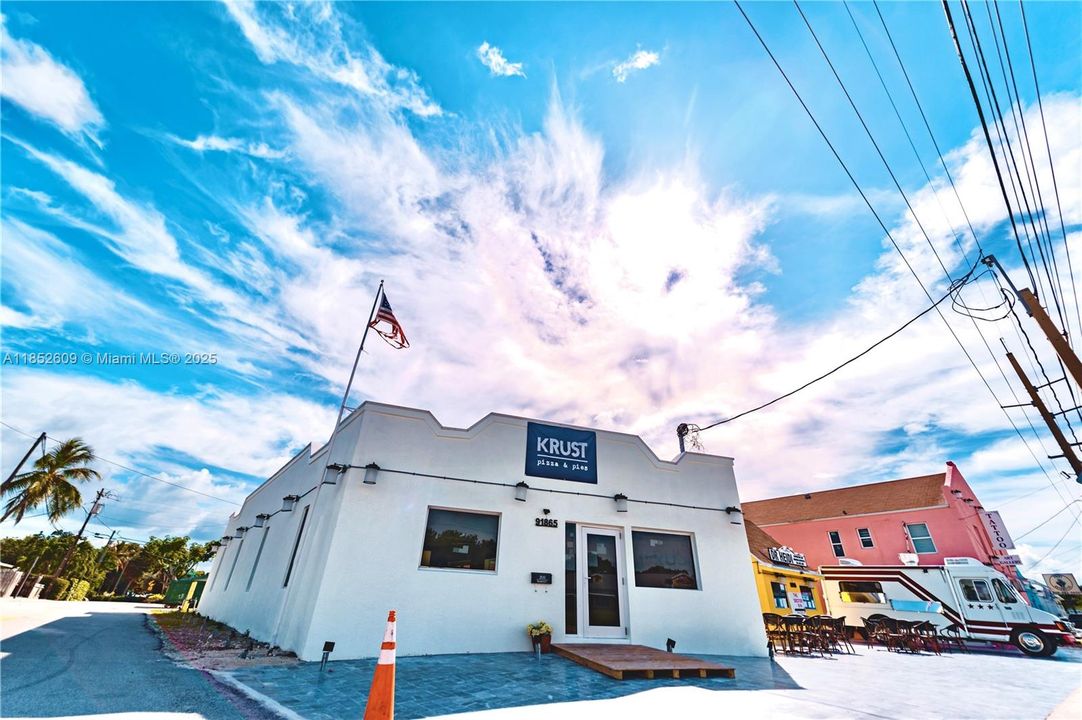 В аренду: $25,000 (11 спален, 11 ванн, 8774 Квадратных фут)