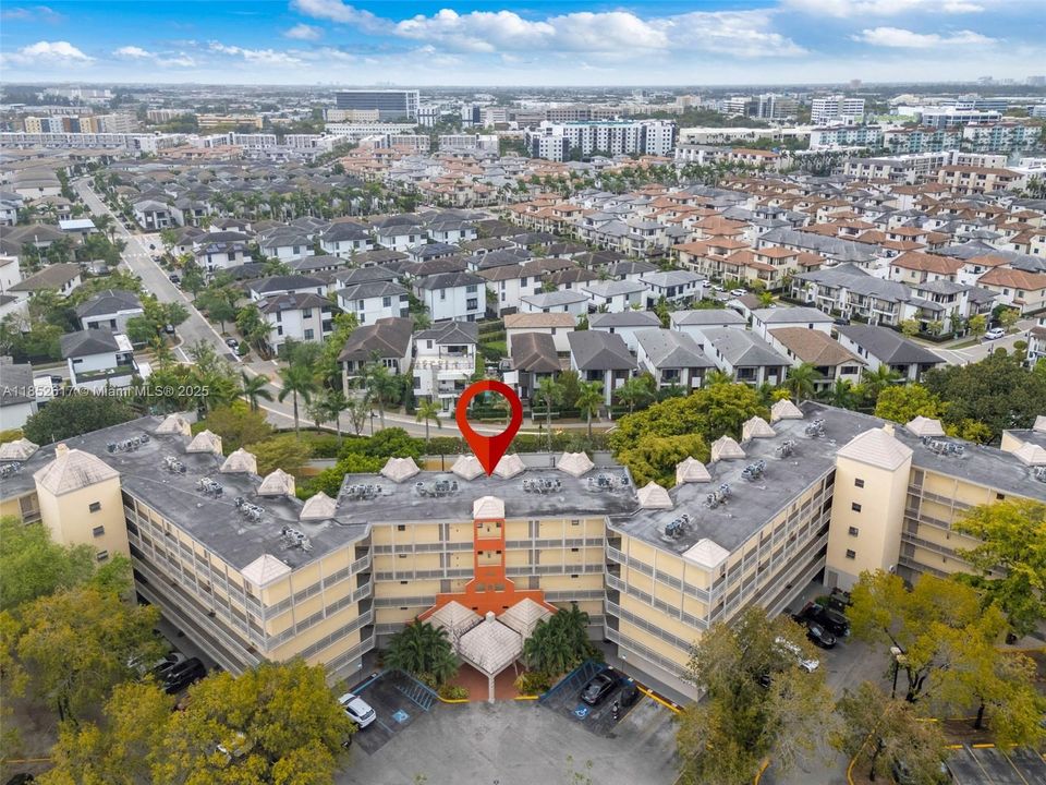 Vendido Recientemente: $330,000 (2 camas, 2 baños, 1036 Pies cuadrados)