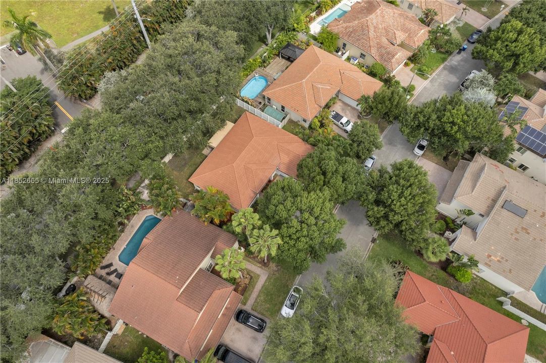 Activo con contrato: $800,000 (3 camas, 2 baños, 1814 Pies cuadrados)