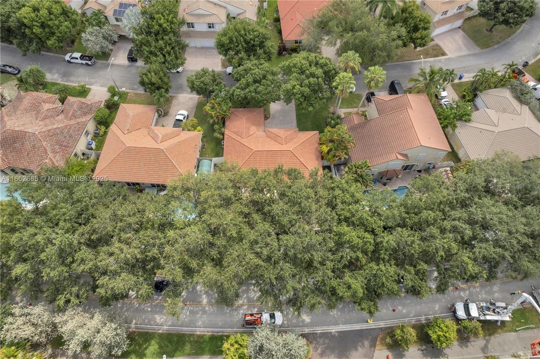 Activo con contrato: $800,000 (3 camas, 2 baños, 1814 Pies cuadrados)