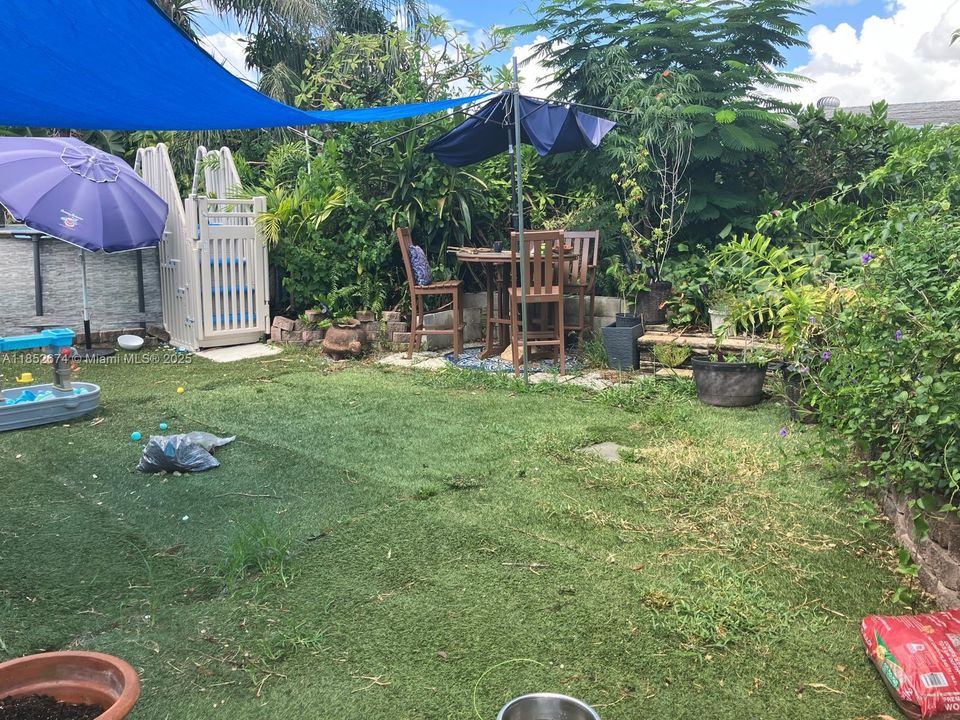 Недавно продано: $365,000 (3 спален, 1 ванн, 1347 Квадратных фут)