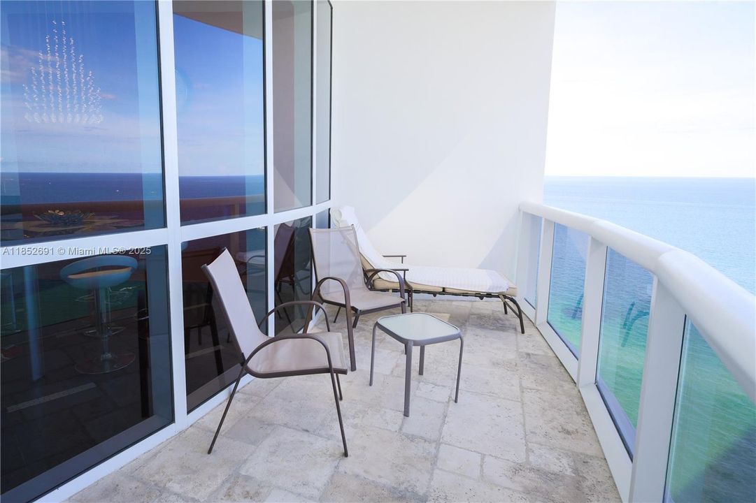 Active With Contract: $6,500 (2 beds, 2 baths, 1324 Square Feet)