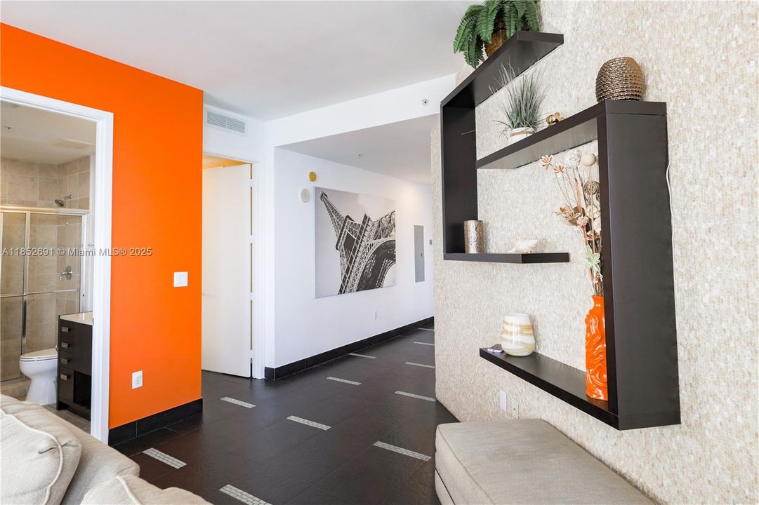 Active With Contract: $6,500 (2 beds, 2 baths, 1324 Square Feet)