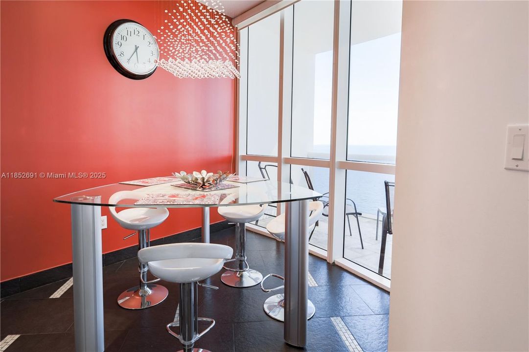 Active With Contract: $6,500 (2 beds, 2 baths, 1324 Square Feet)