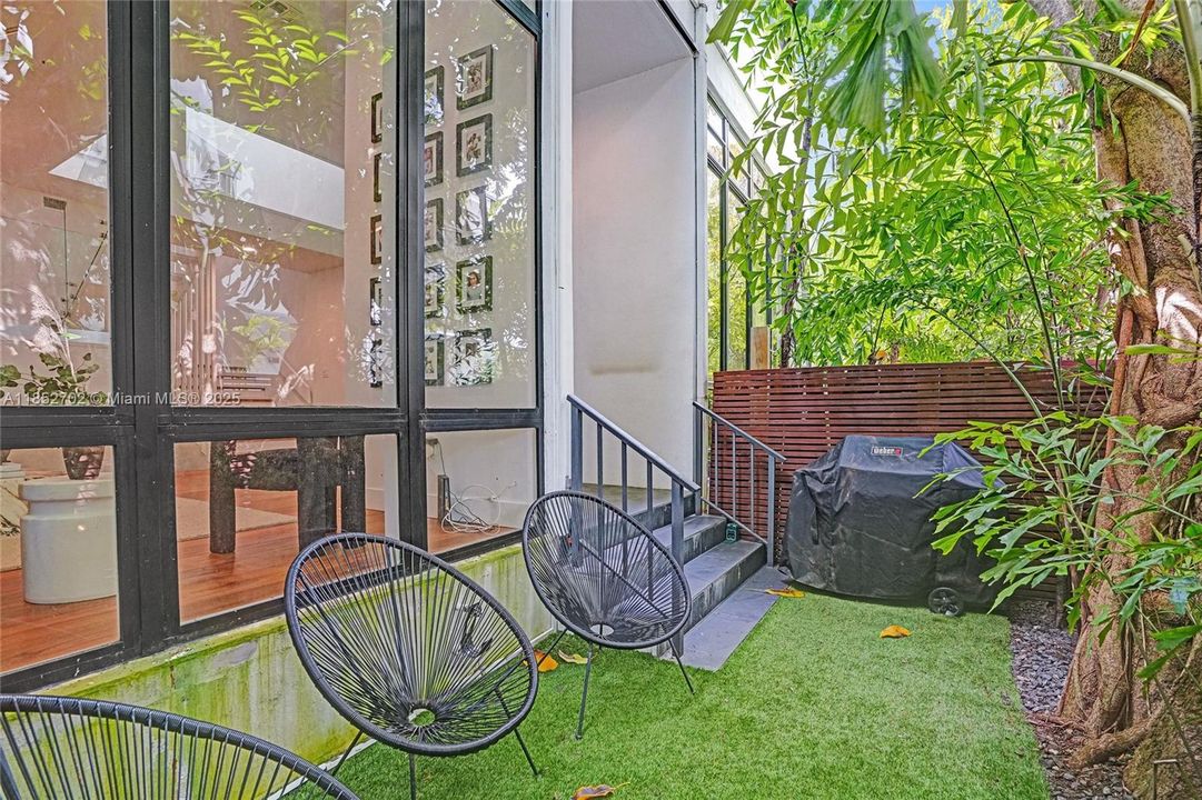 Vendido Recientemente: $1,250,000 (3 camas, 2 baños, 1720 Pies cuadrados)