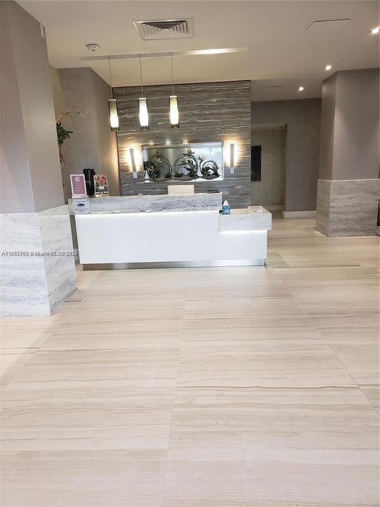 FRONT DESK LOBBY