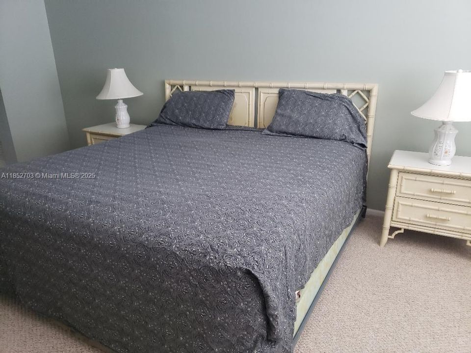 Vendido Recientemente: $350,000 (1 camas, 1 baños, 1000 Pies cuadrados)