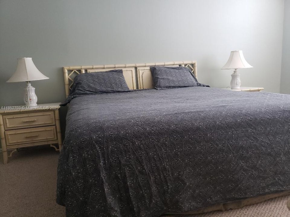 Vendido Recientemente: $350,000 (1 camas, 1 baños, 1000 Pies cuadrados)