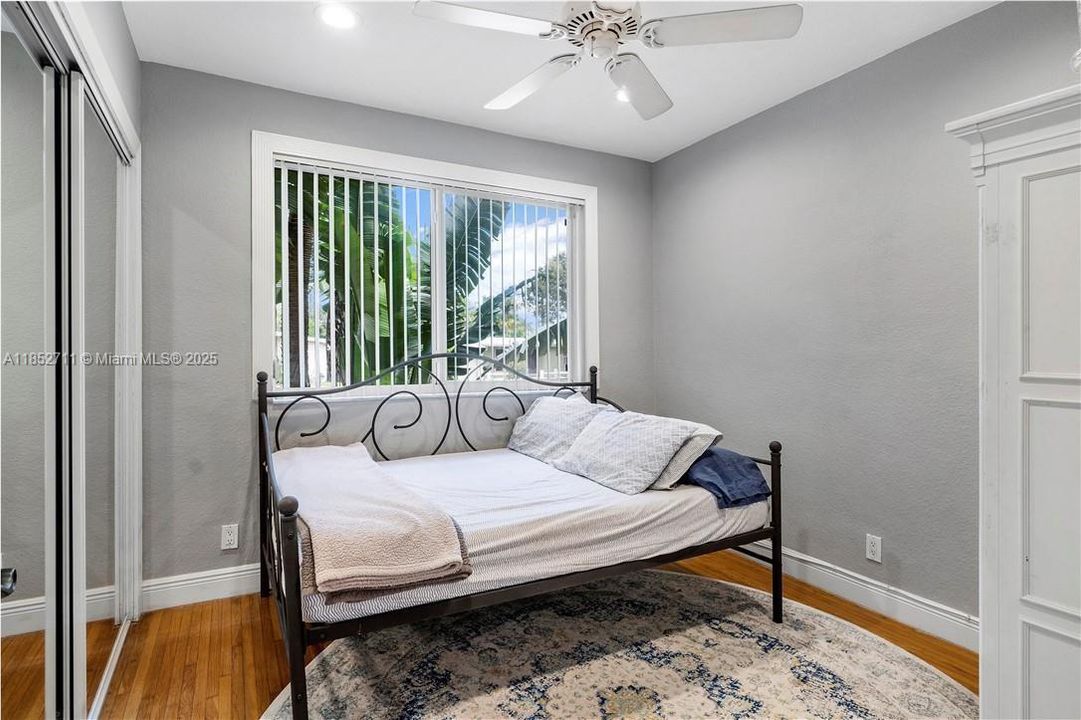 En Venta: $549,000 (3 camas, 2 baños, 1385 Pies cuadrados)