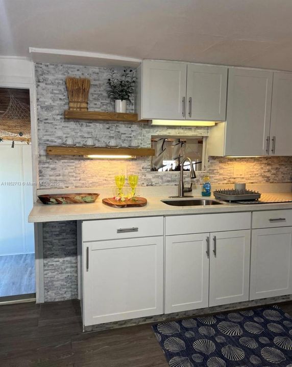 待售: $750,000 (3 贝兹, 2 浴室, 864 平方英尺)