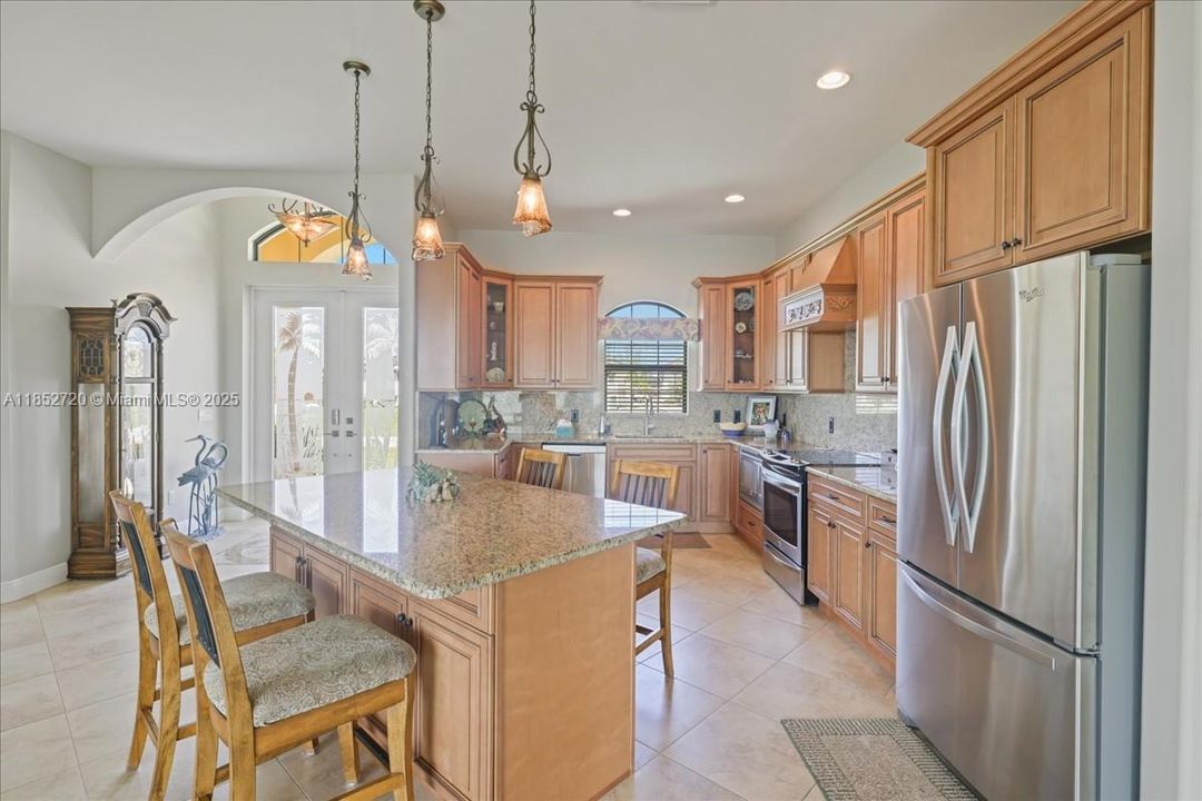 待售: $695,000 (3 贝兹, 2 浴室, 2137 平方英尺)