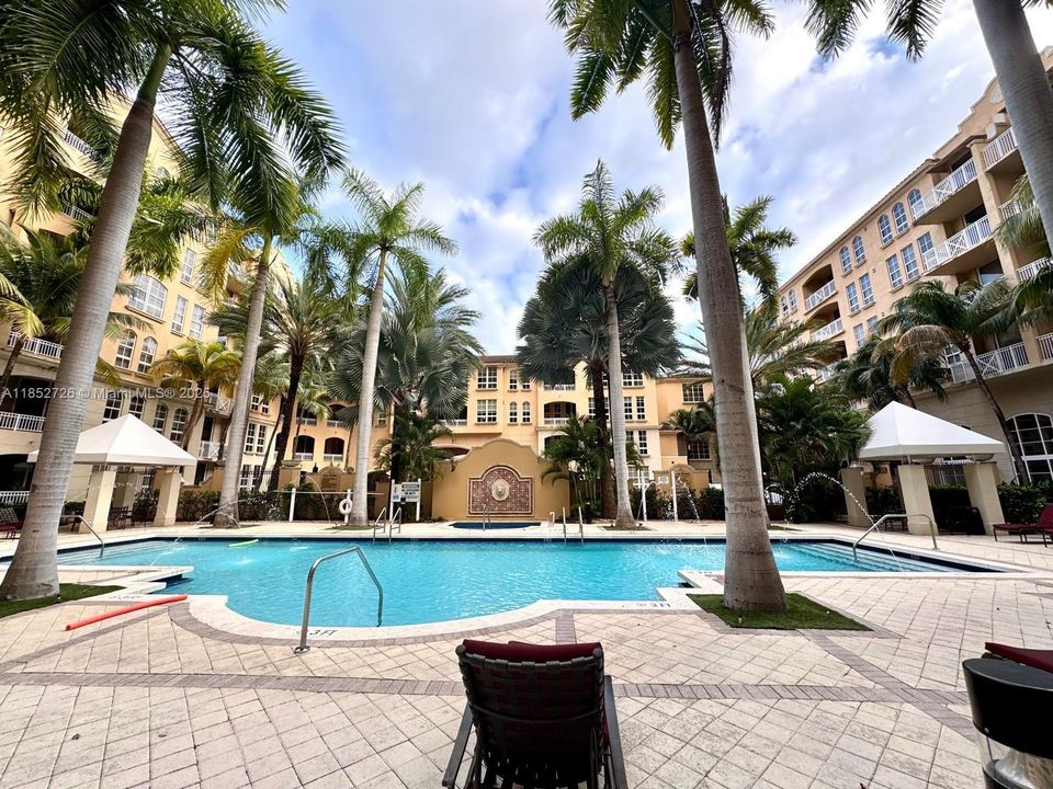 For Sale: $535,200 (2 beds, 2 baths, 1167 Square Feet)