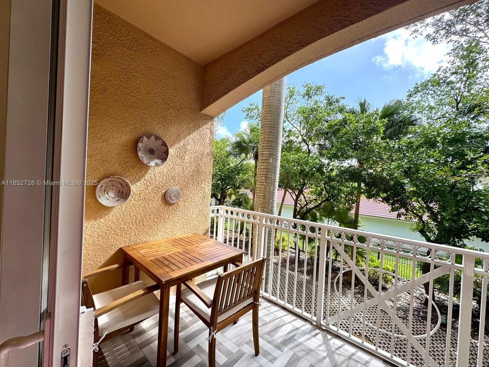 For Sale: $535,200 (2 beds, 2 baths, 1167 Square Feet)