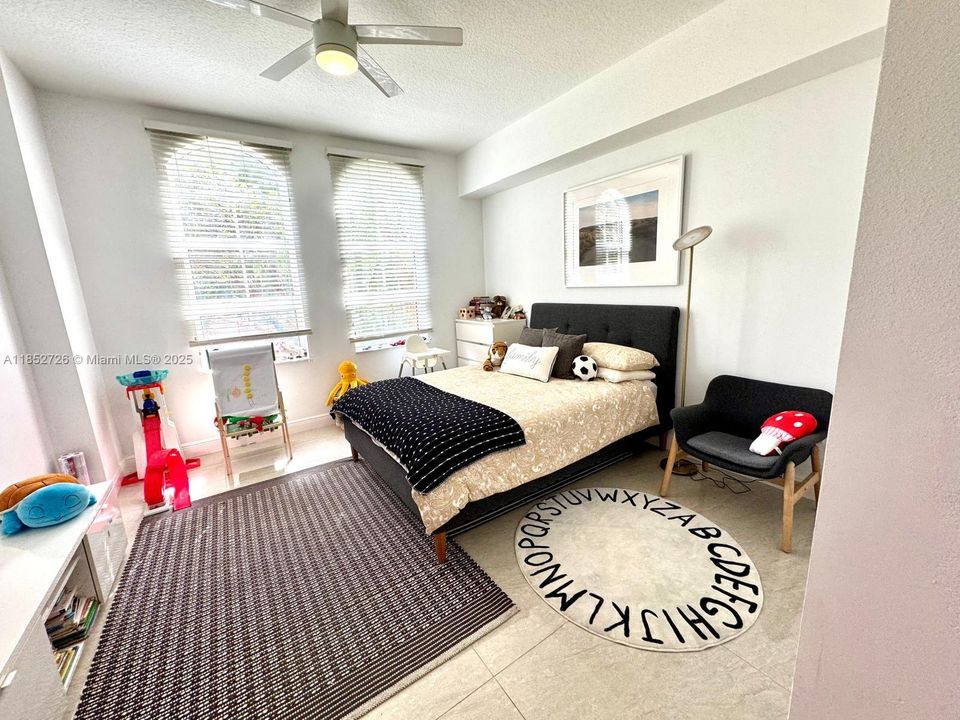 For Sale: $535,200 (2 beds, 2 baths, 1167 Square Feet)