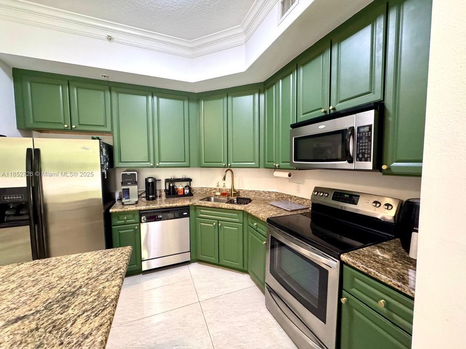 For Sale: $535,200 (2 beds, 2 baths, 1167 Square Feet)