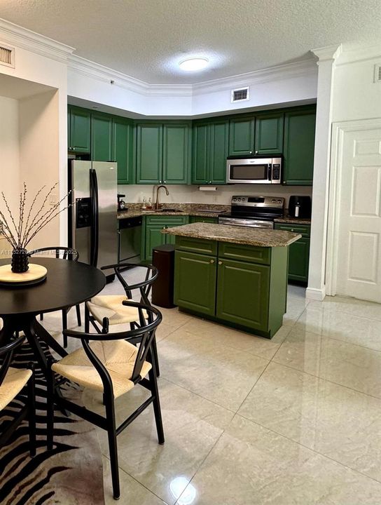 For Sale: $535,200 (2 beds, 2 baths, 1167 Square Feet)