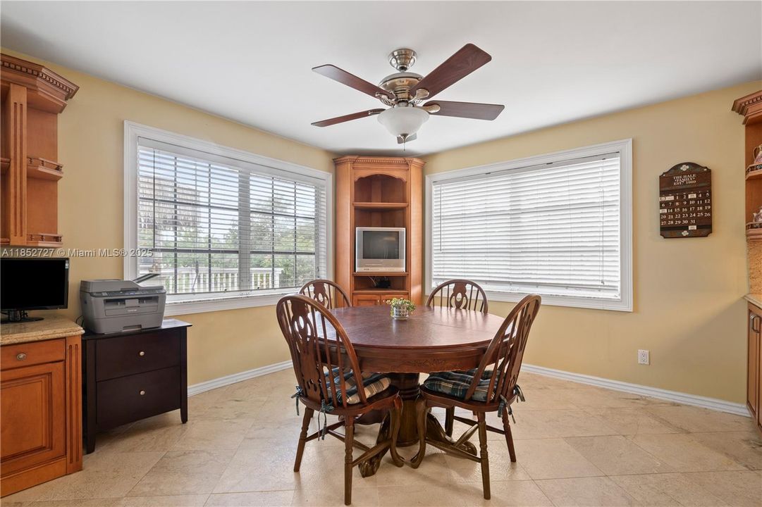 For Sale: $1,945,000 (5 beds, 4 baths, 4066 Square Feet)