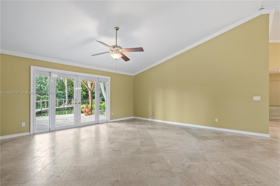 For Sale: $1,945,000 (5 beds, 4 baths, 4066 Square Feet)