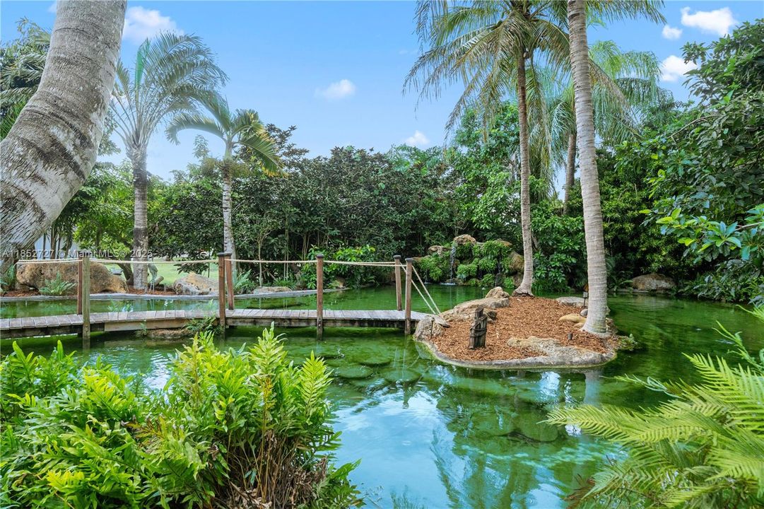 For Sale: $1,945,000 (5 beds, 4 baths, 4066 Square Feet)