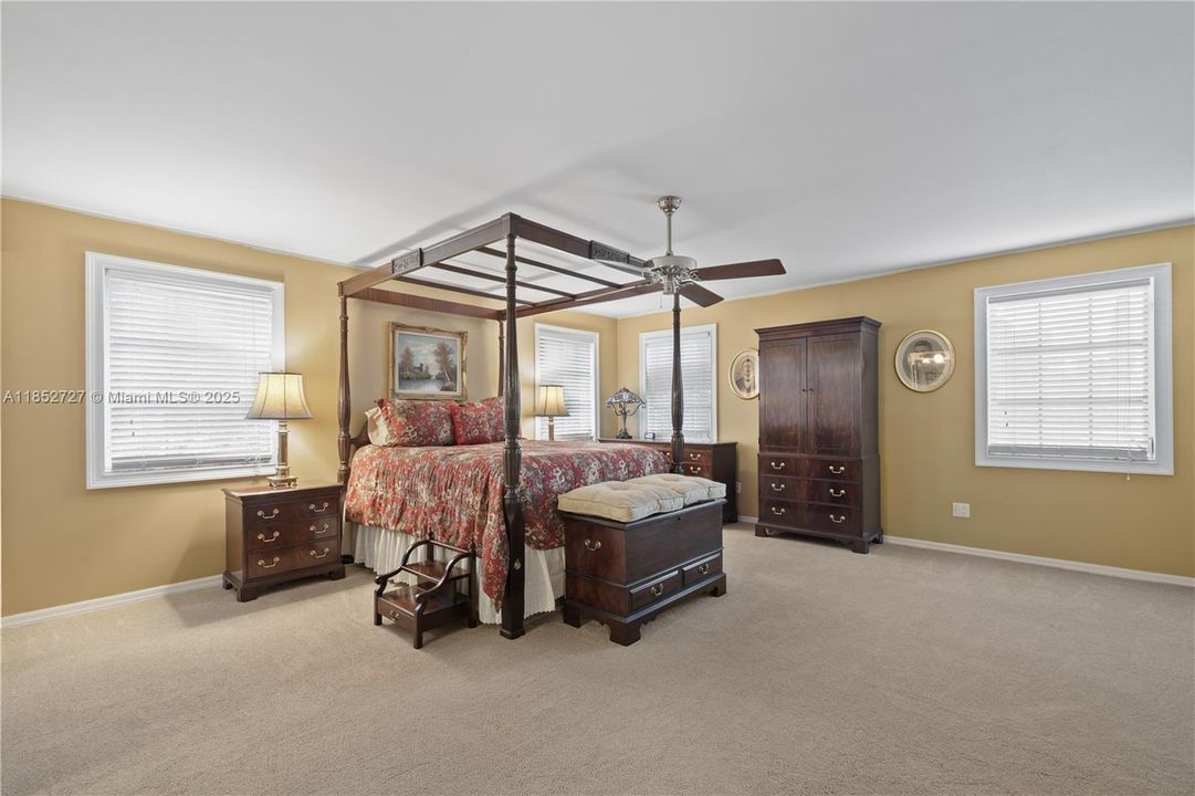 For Sale: $1,945,000 (5 beds, 4 baths, 4066 Square Feet)