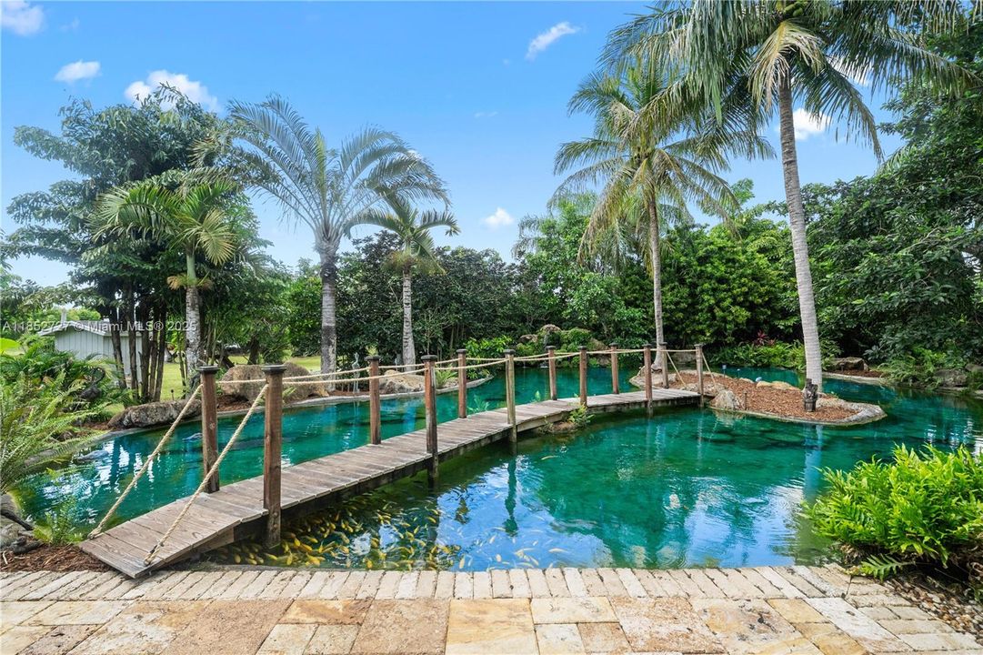 For Sale: $1,945,000 (5 beds, 4 baths, 4066 Square Feet)