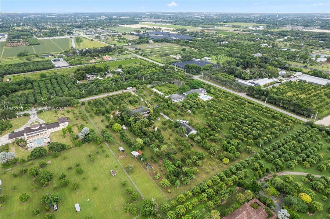 For Sale: $1,945,000 (5 beds, 4 baths, 4066 Square Feet)