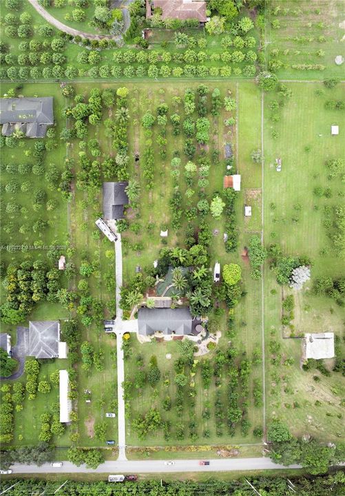 For Sale: $1,945,000 (5 beds, 4 baths, 4066 Square Feet)