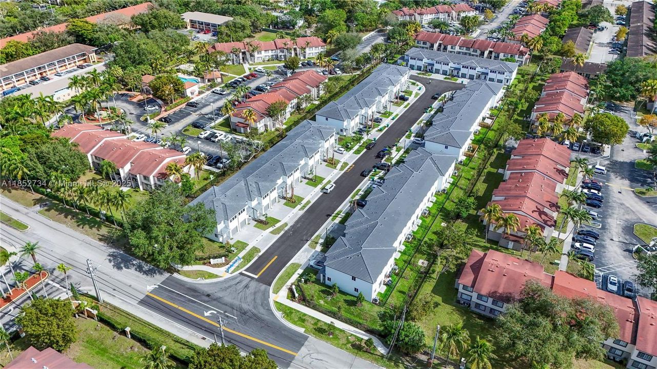 For Sale: $510,000 (3 beds, 2 baths, 1276 Square Feet)