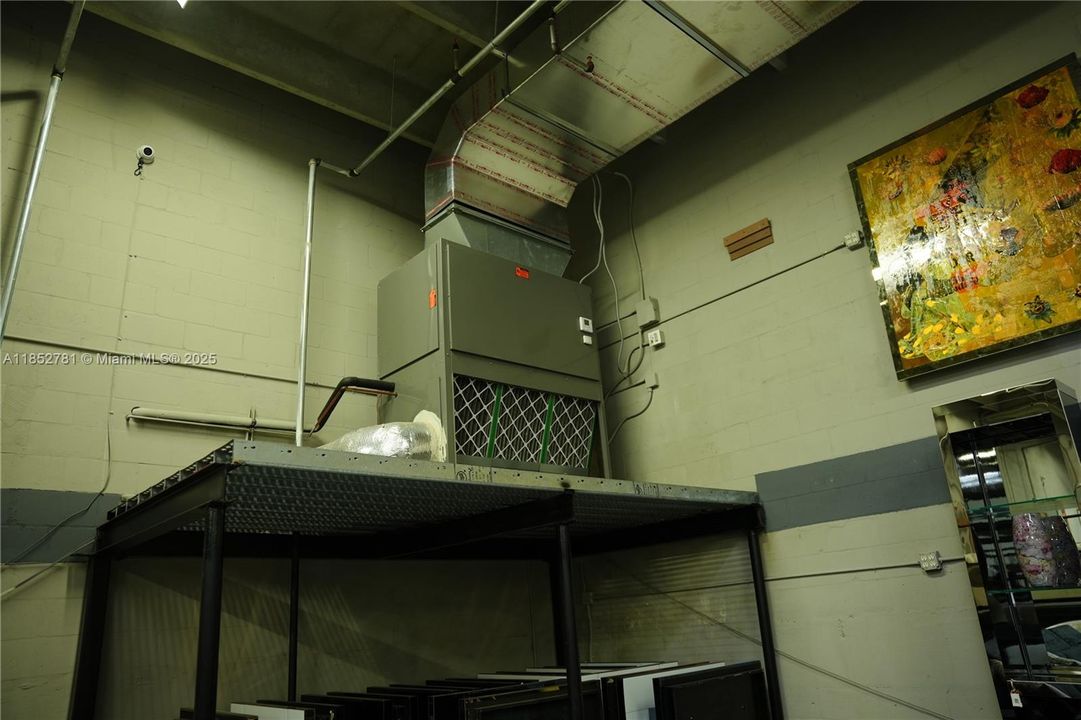 出租: $13,000 (0 贝兹, 0 浴室, 0 平方英尺)