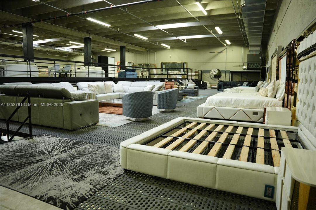 出租: $13,000 (0 贝兹, 0 浴室, 0 平方英尺)